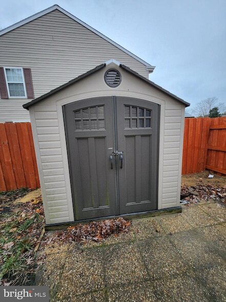 Building Photo - 91 Grant Ln