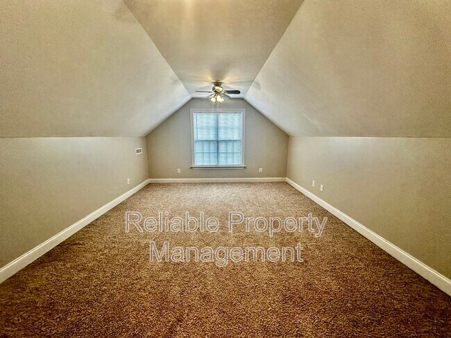 Building Photo - 190 Finley Ct