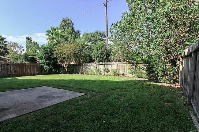 Building Photo - 1502 Brook Grove Dr