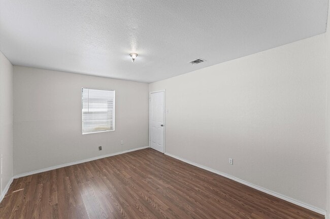Building Photo - 12208 Ormandy St