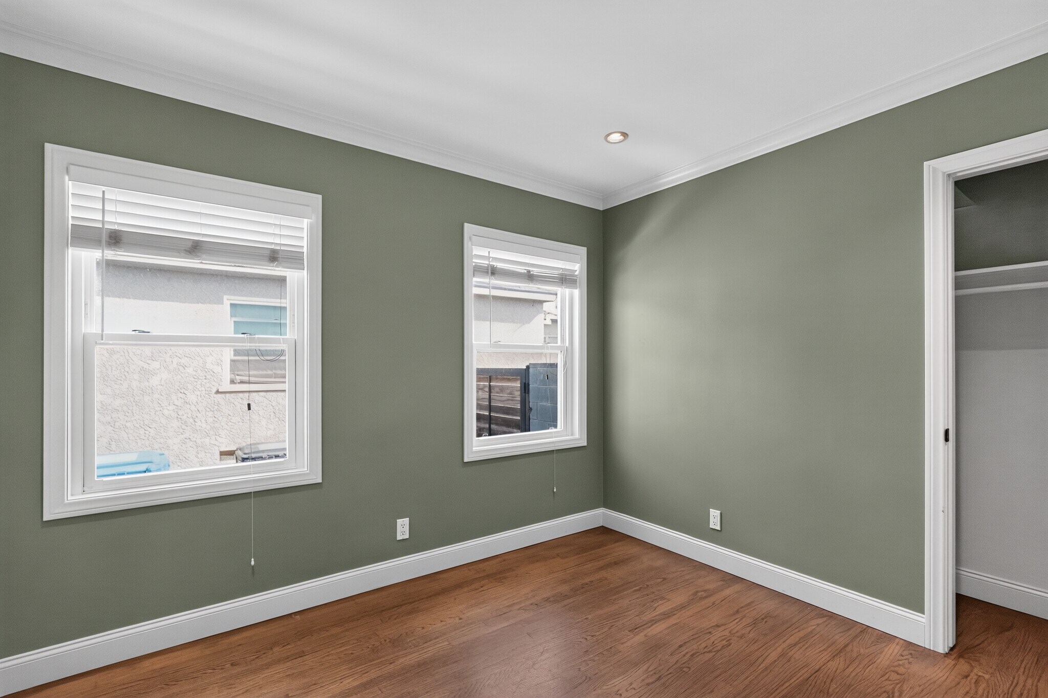 Building Photo - 7742 Dunbarton Ave