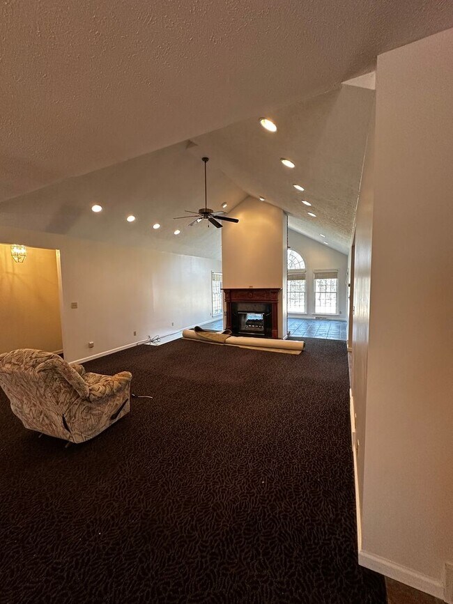 Building Photo - 1250-1254 Evans City Rd