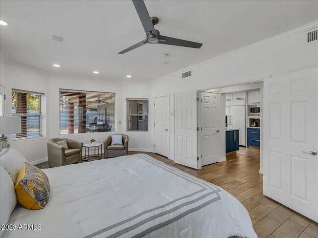 Building Photo - 3351 E Las Rocas Dr