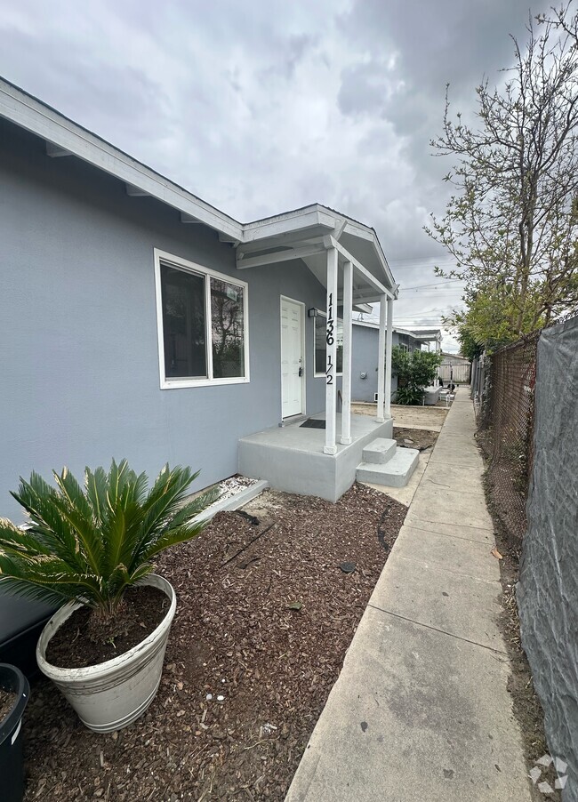 Building Photo - Hurtado Properties