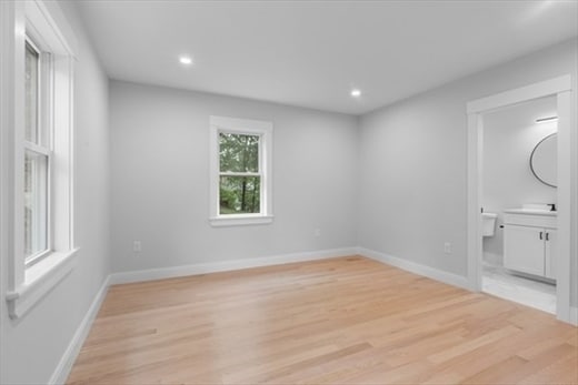 Building Photo - 22 James St