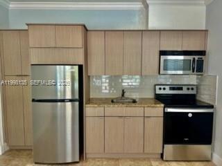 Building Photo - 4 Transylvania Ave