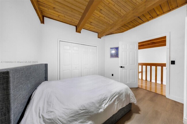 Building Photo - 7380 SW 114th Pl