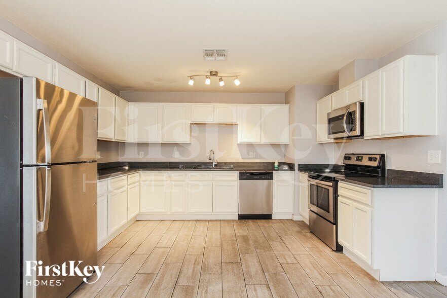 Building Photo - 3634 W Alice Ave