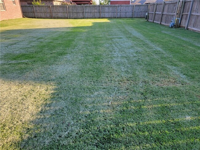 Building Photo - 1053 Tarah Knolls Cir