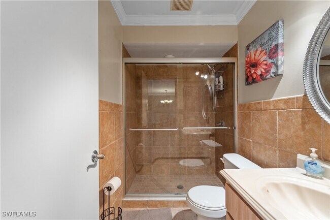 Building Photo - 8287 Charter Club Cir