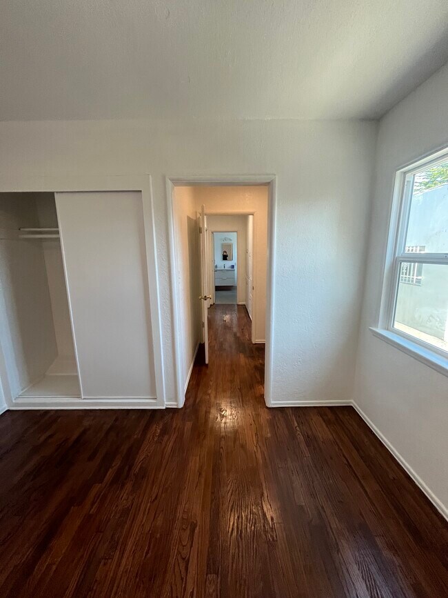 Building Photo - 6747-6761 Hinds Ave