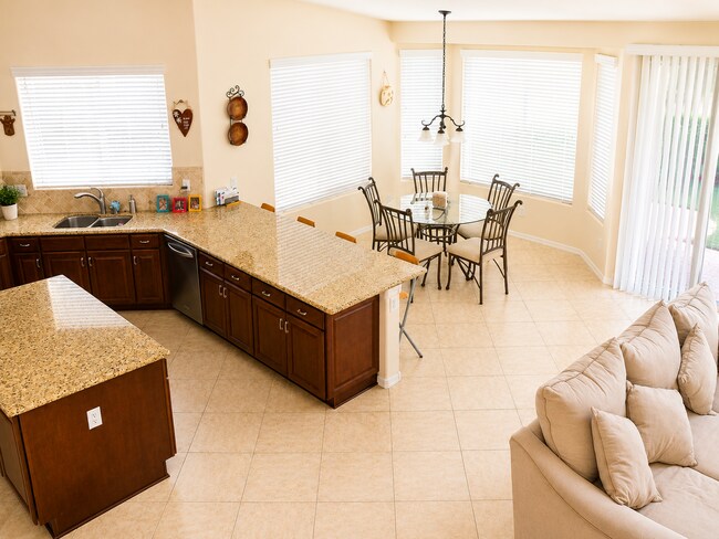 Building Photo - Spacious 5-Bedroom Gilbert Home with a Sparkling Pool!