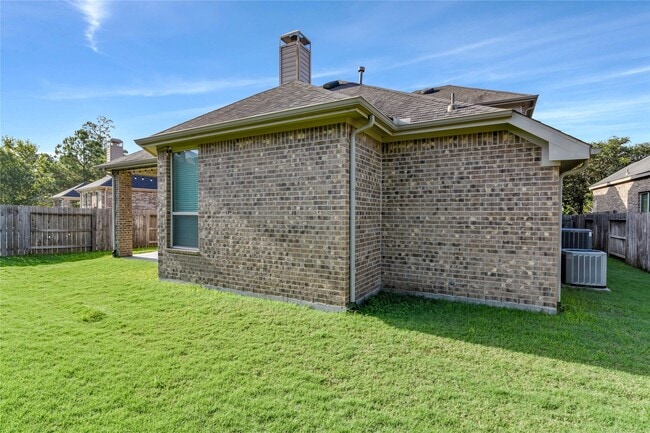 Building Photo - 8163 Little Scarlet St