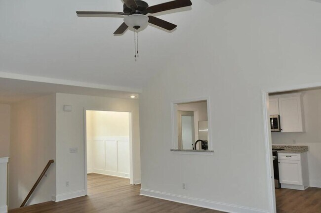 Building Photo - Rental in Ooltewah - 3 Bedrooms + Finished Basement