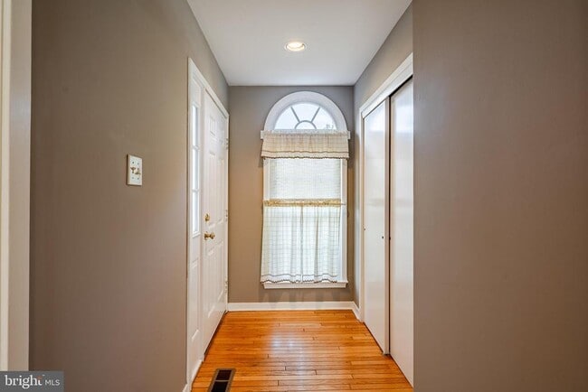 Building Photo - 801 Winchester Ct