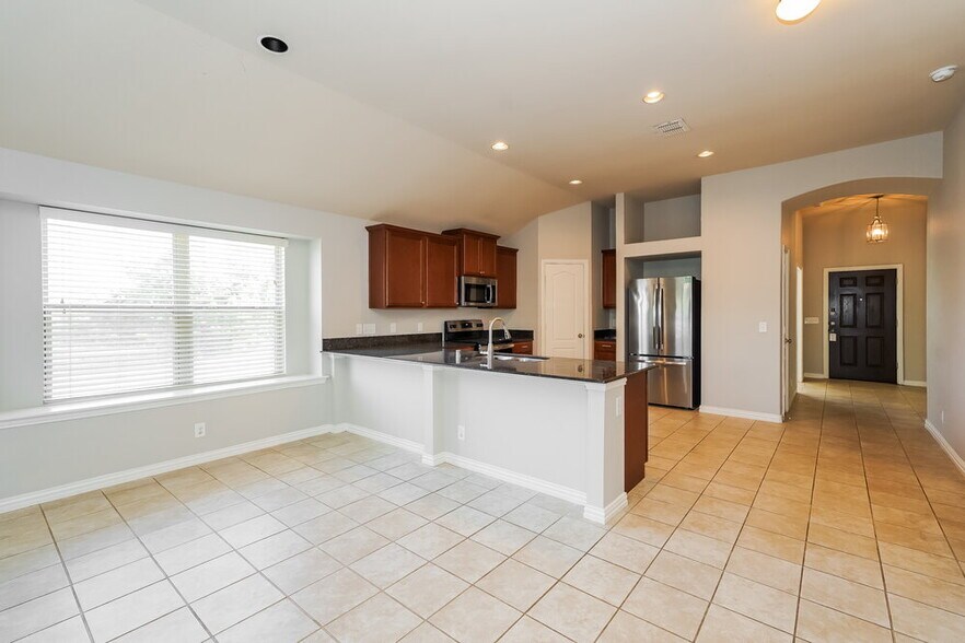 Building Photo - 4933 Lemon Grove Dr