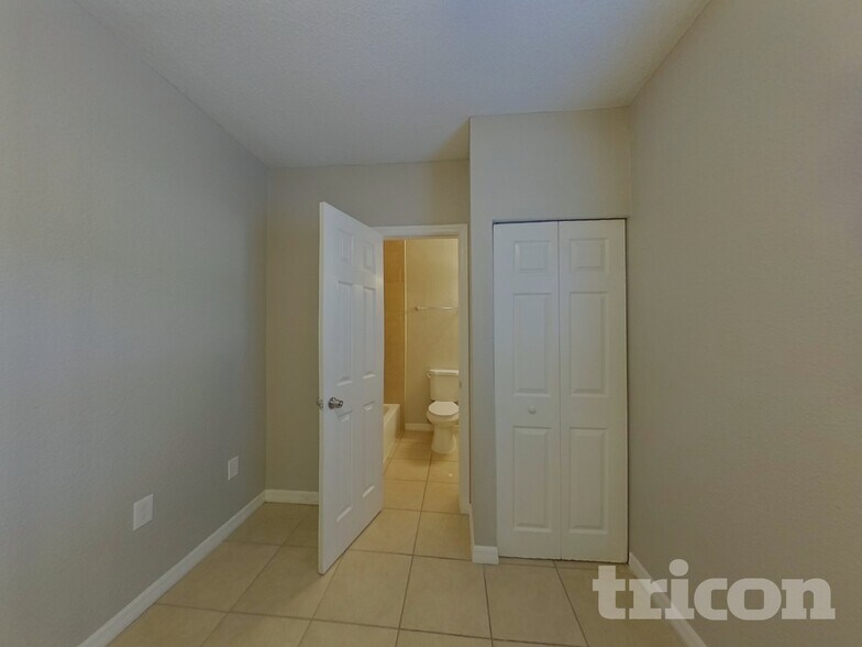 Building Photo - 612 Yelvington Ave