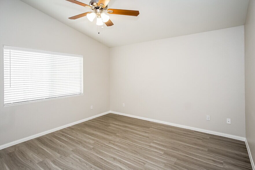 Building Photo - 6510 Abbey Door Ct