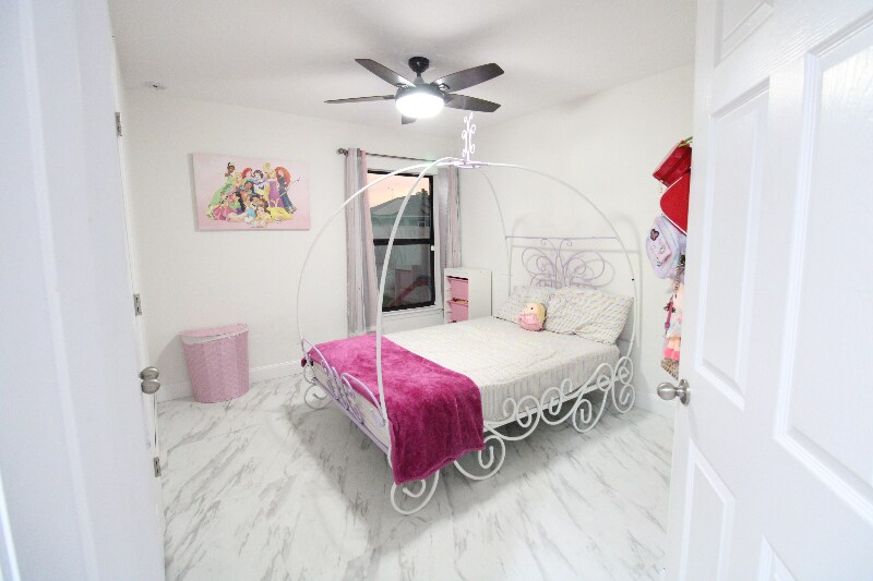 Building Photo - 600 Swallowtail Dr