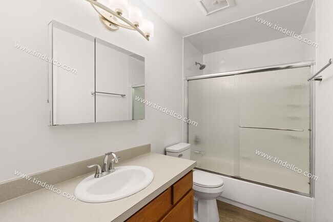 Building Photo - 8442 SE 23rd Ave