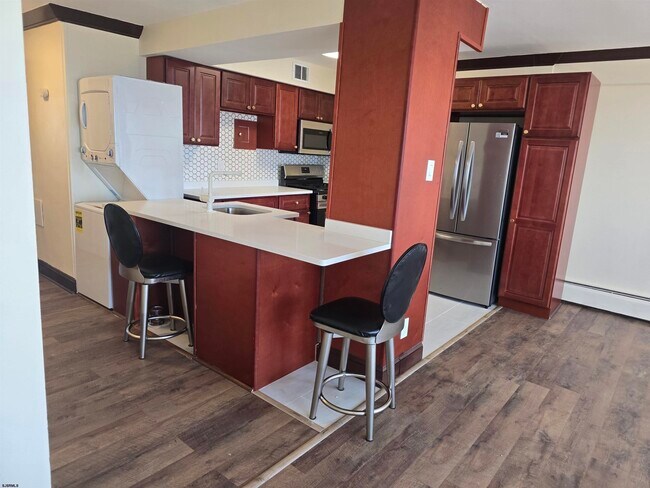 Building Photo - 3817 Ventnor Ave