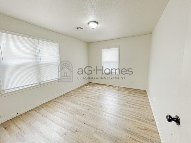 Building Photo - 1417 NW 95th St