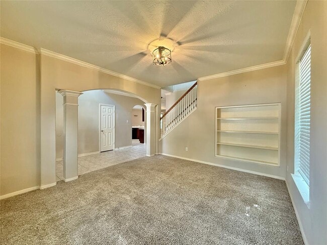 Building Photo - 25314 Oak Knot Dr