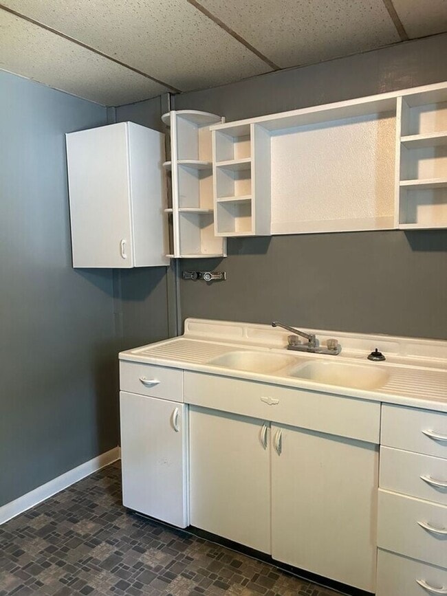 Building Photo - 25 N Washington St