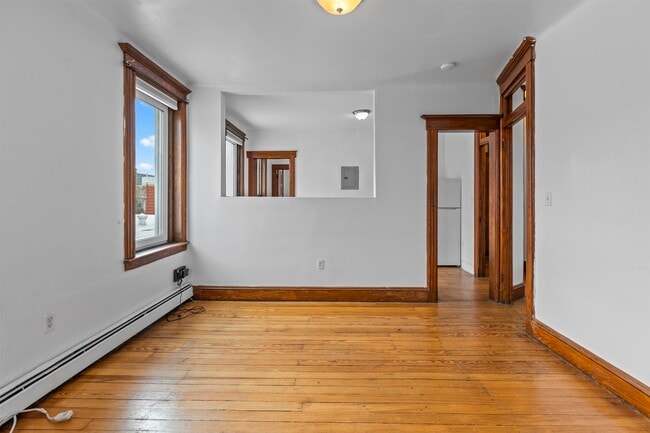 Building Photo - 201 19th St