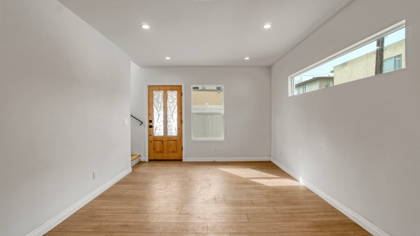 Building Photo - 2035 S Corning St