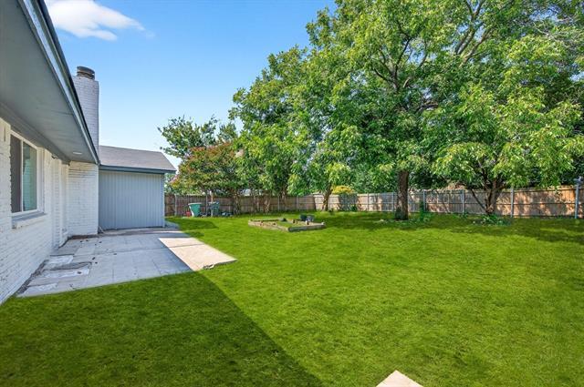 Building Photo - 1401 La Salle Dr