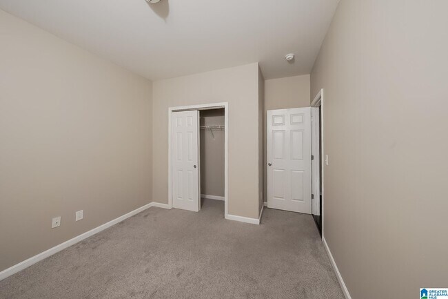 Building Photo - 5024 Kelly Creek St