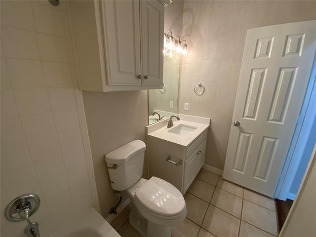 Building Photo - 1870 Dowelling Dr