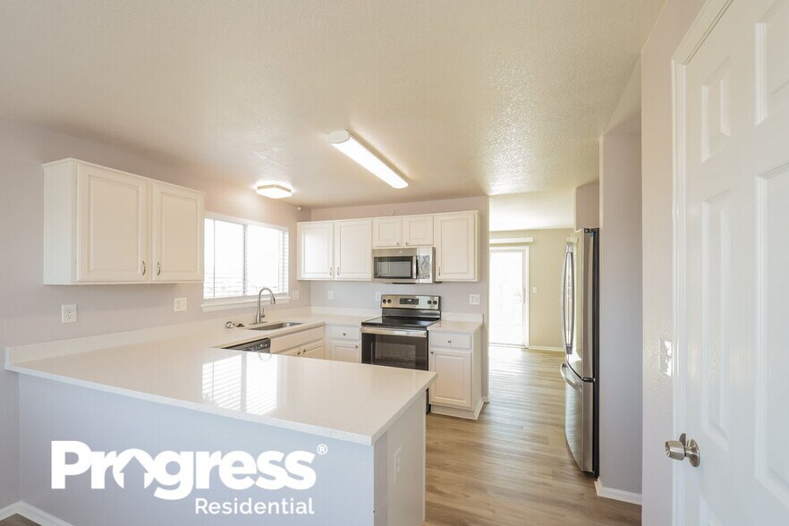 Building Photo - 18442 Keyser Creek Ave