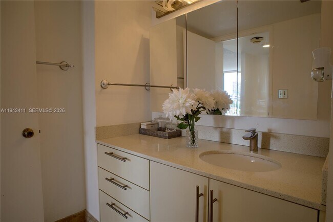 Building Photo - 210 174th St