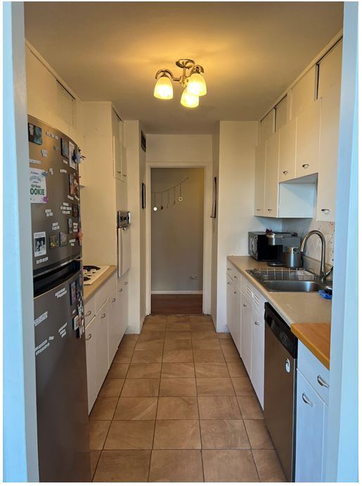 Kitchen - 6301 North Sheridan Road