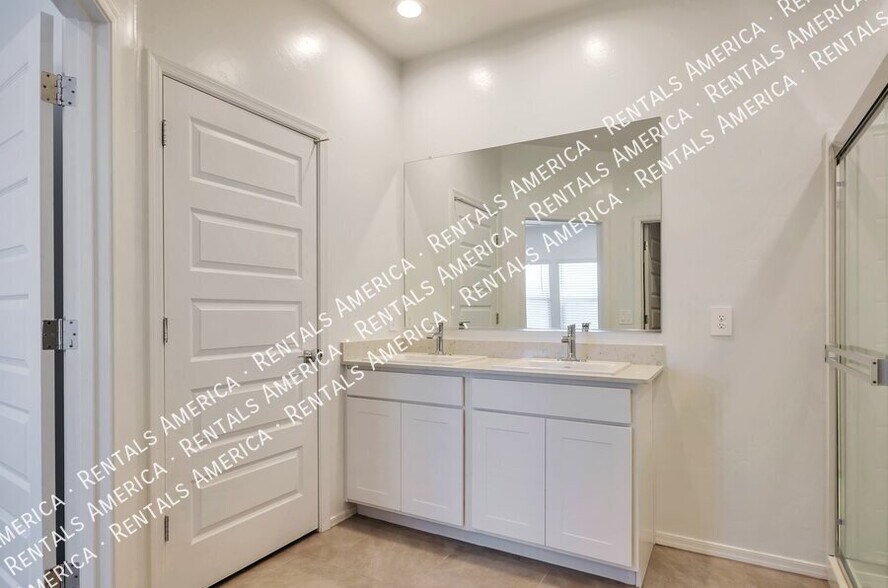 Building Photo - 3559 N Kellen Canyon Ct