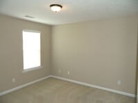 Building Photo - 498 Sebastian Dr