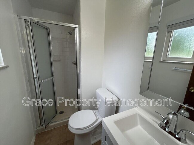 Building Photo - 9954 W Maryland Dr