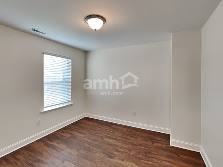 Building Photo - 1310 Bethany Dallas Dr