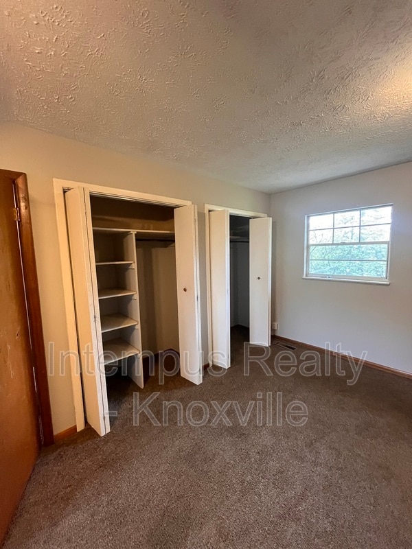 Building Photo - 8738 Gleason Dr