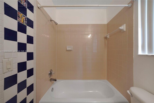 Building Photo - 1289 Majesty Terrace