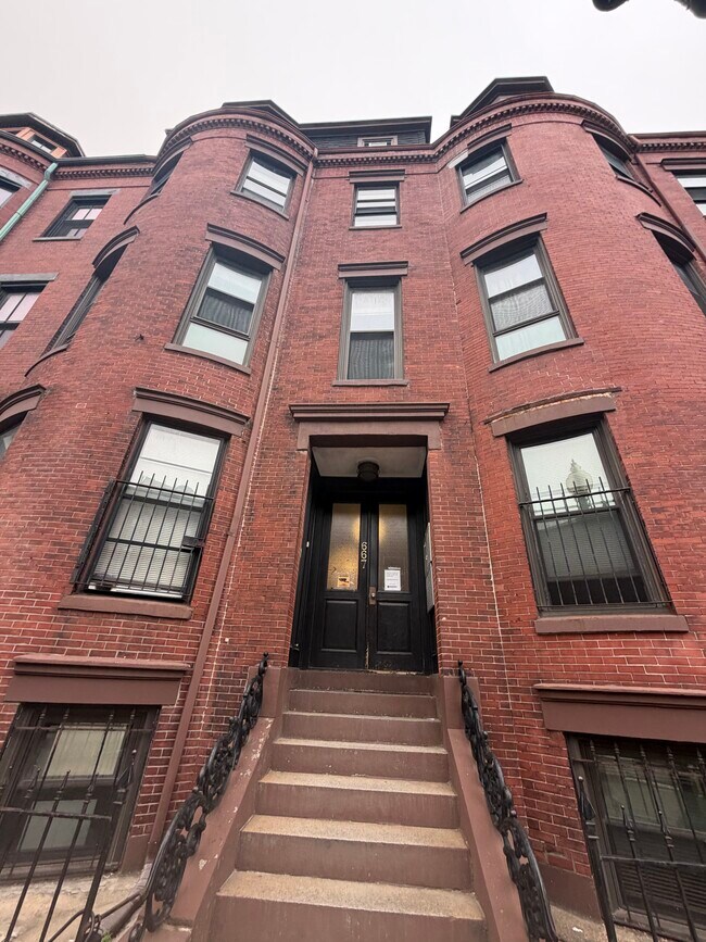 Building Photo - 667 Massachusetts Ave