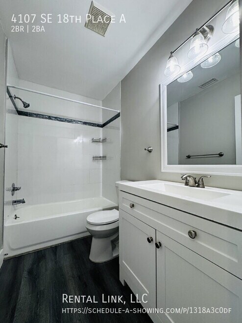 Building Photo - 4107 SE 18th Pl