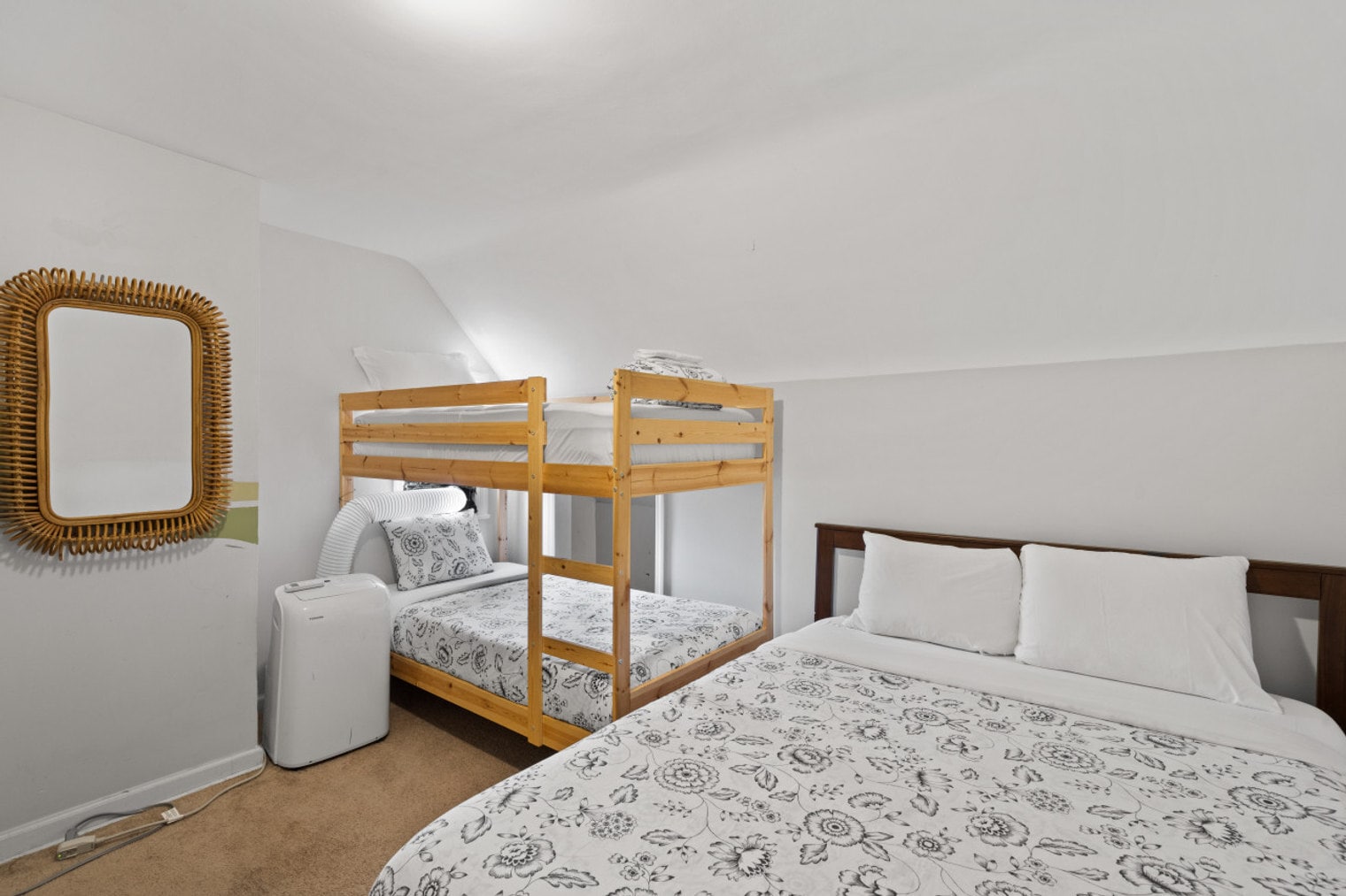 Building Photo - 37 W 50th St