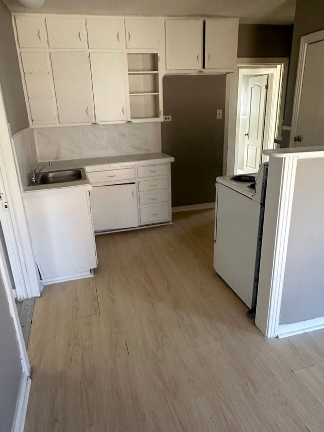 Building Photo - North Waco 3/1