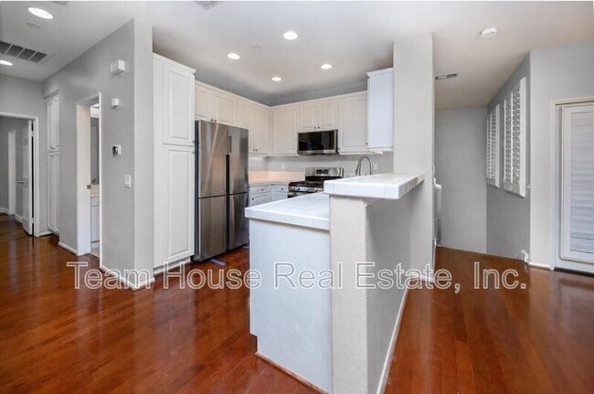 Building Photo - 27274 Arbor Pl