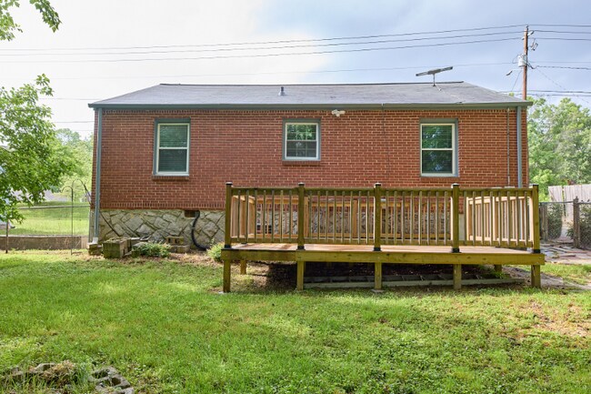 Building Photo - 4809 Lavista Rd