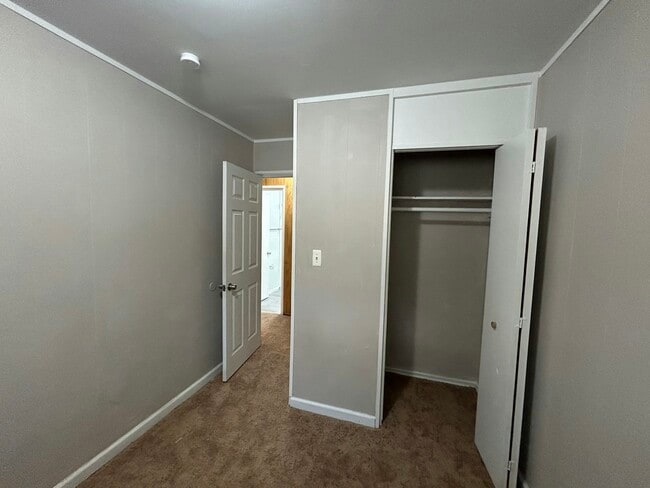 Building Photo - 15907 Knight