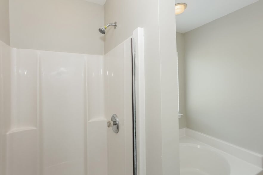 Building Photo - 7222 Winding Cedar Tr